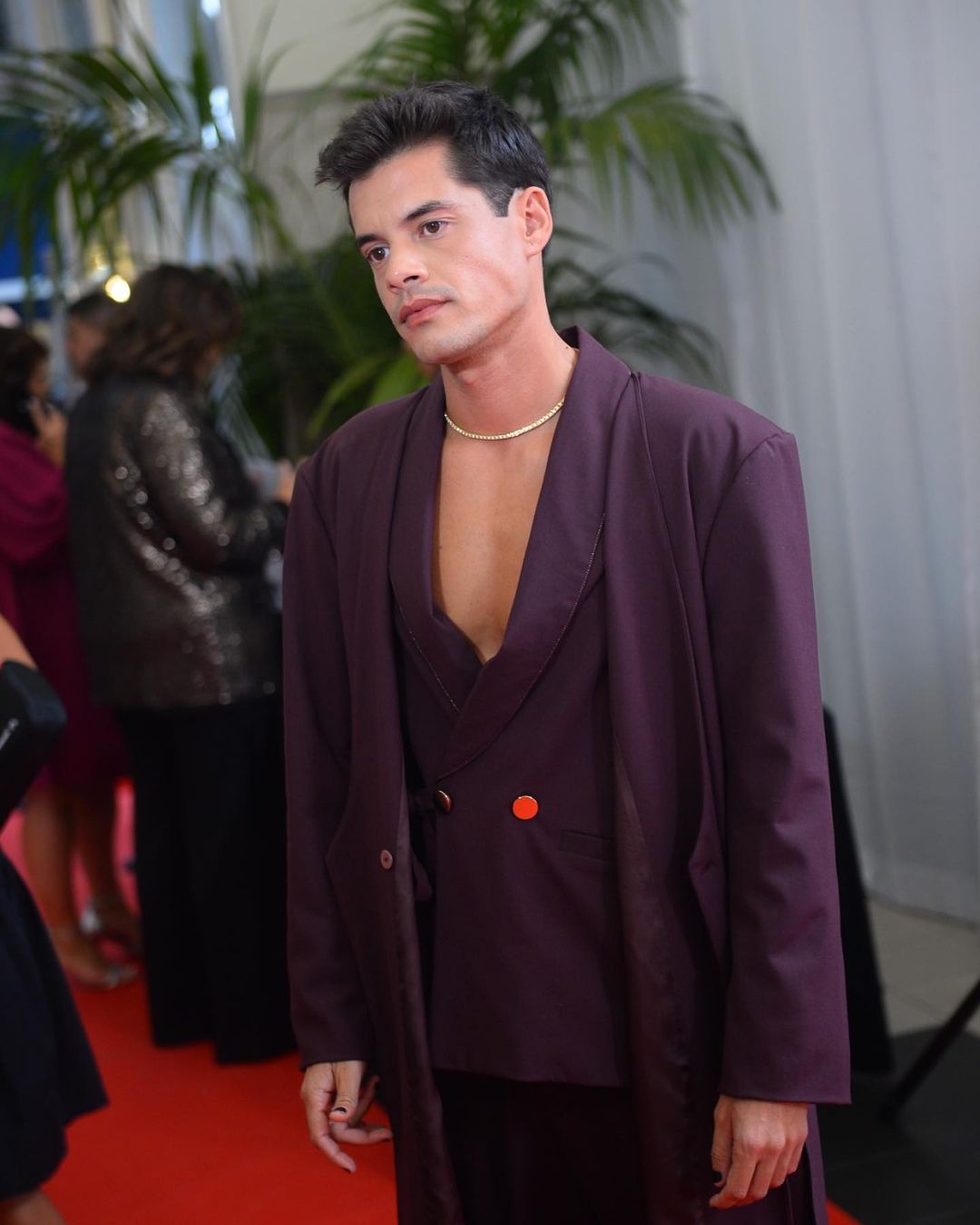 Ivo Lucas ganhou o Globo de Ouro de “Revelação”, votado pelo público. “Estes últimos anos não foram fáceis”