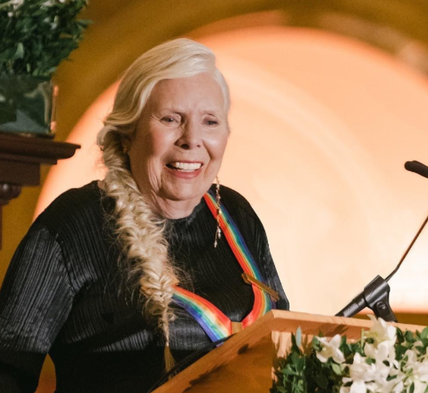 Depois de Neil Young, Joni Mitchell decide sair do Spotify devido a desinformação sobre a COVID-19