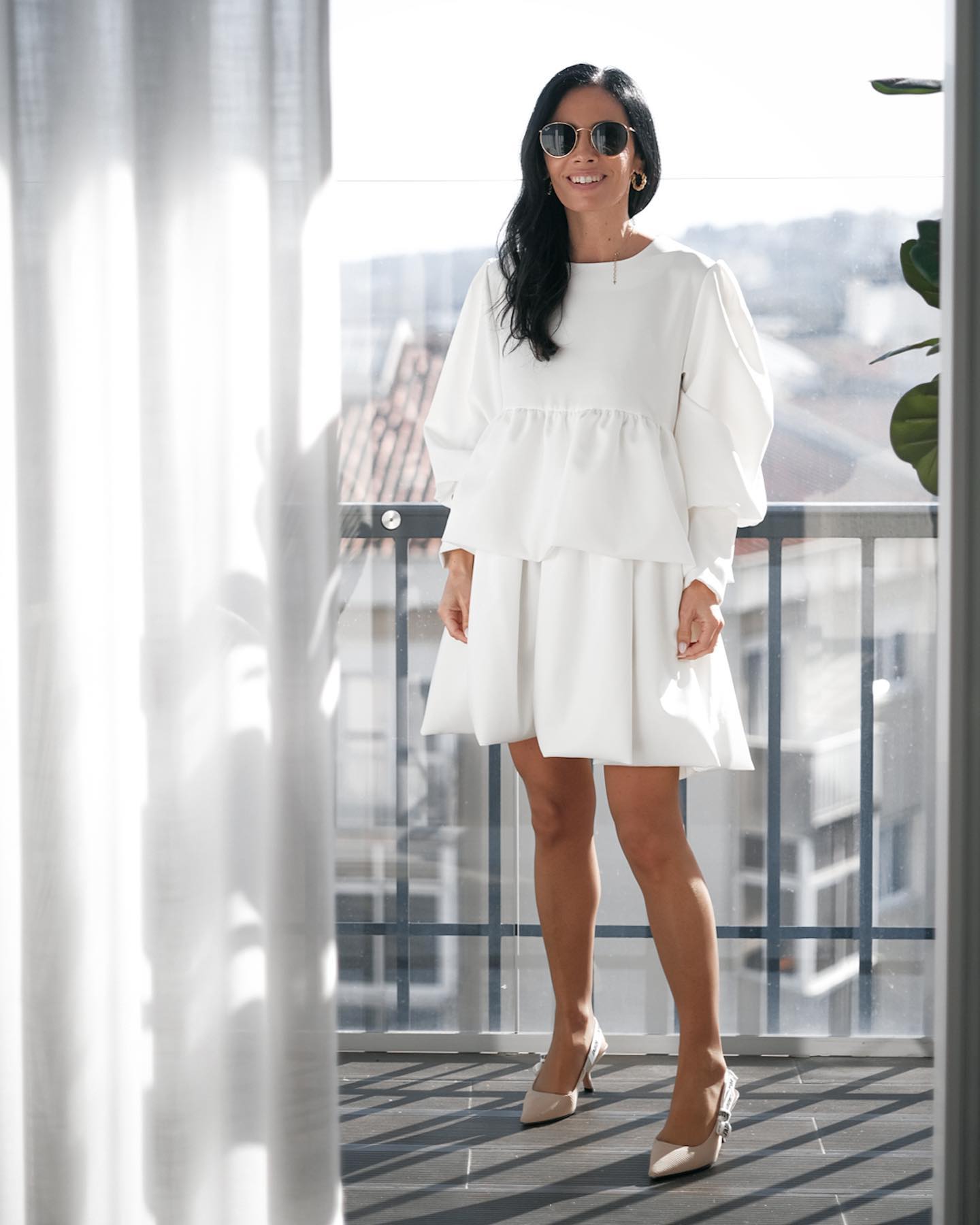 Para jantar com amigos ou mesmo para casar. Estamos rendidos ao vestido versátil de Mia Relógio