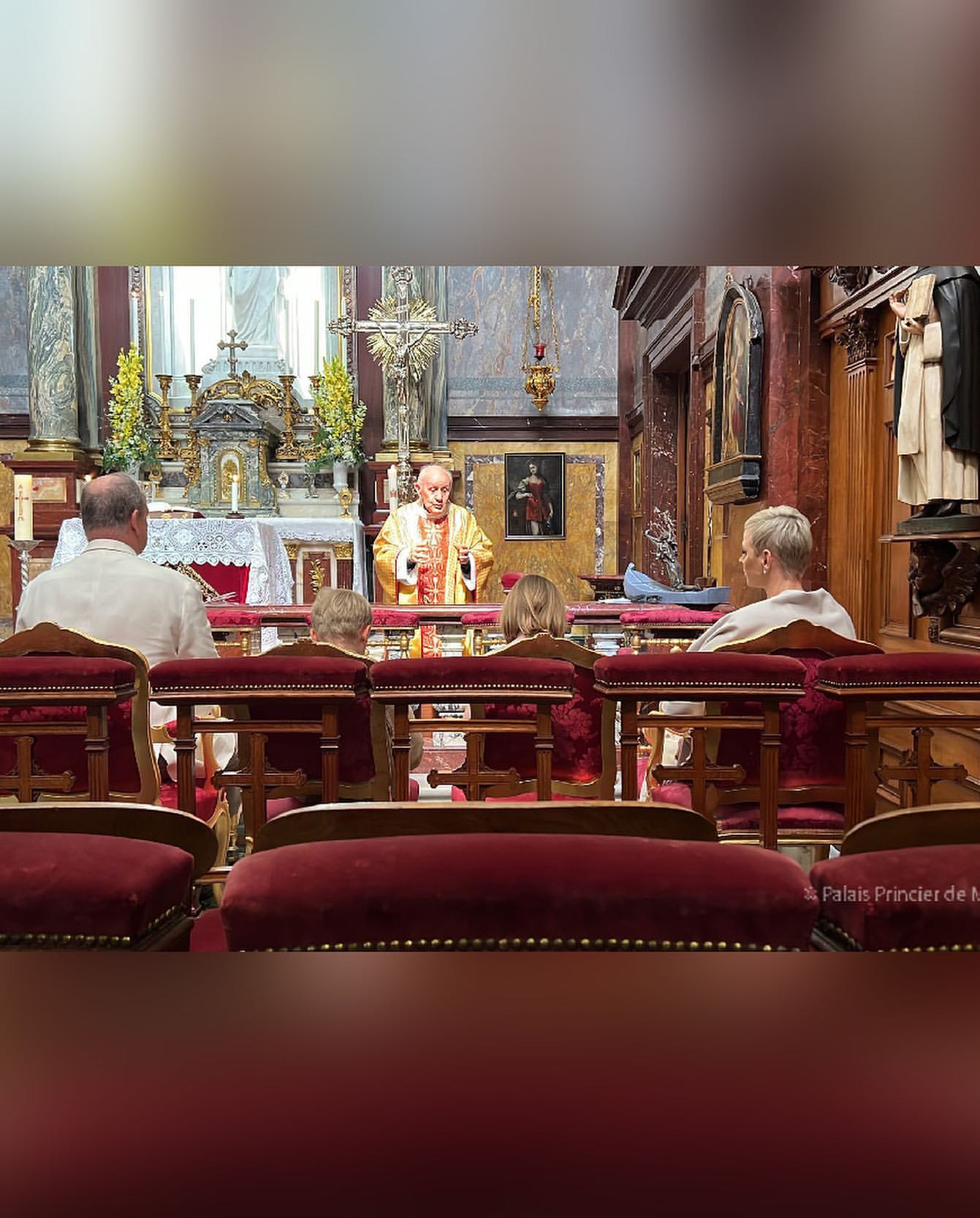 Reveladas as primeiras fotos da princesa Charlene do Mónaco após internamento