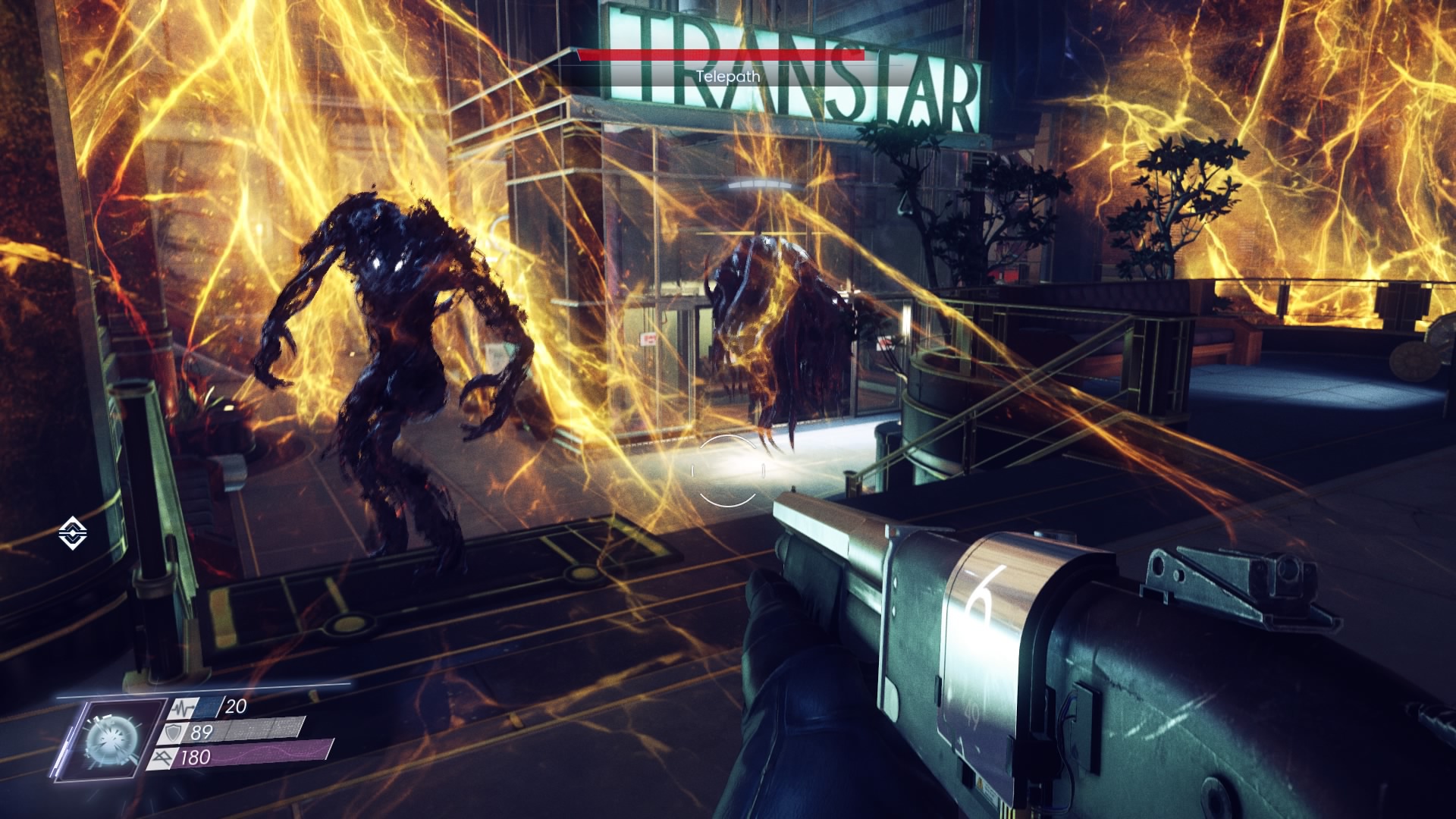 Trate da manicure em casa com estes 19 vernizes já a pensar no Natal (a partir de 2,49€)