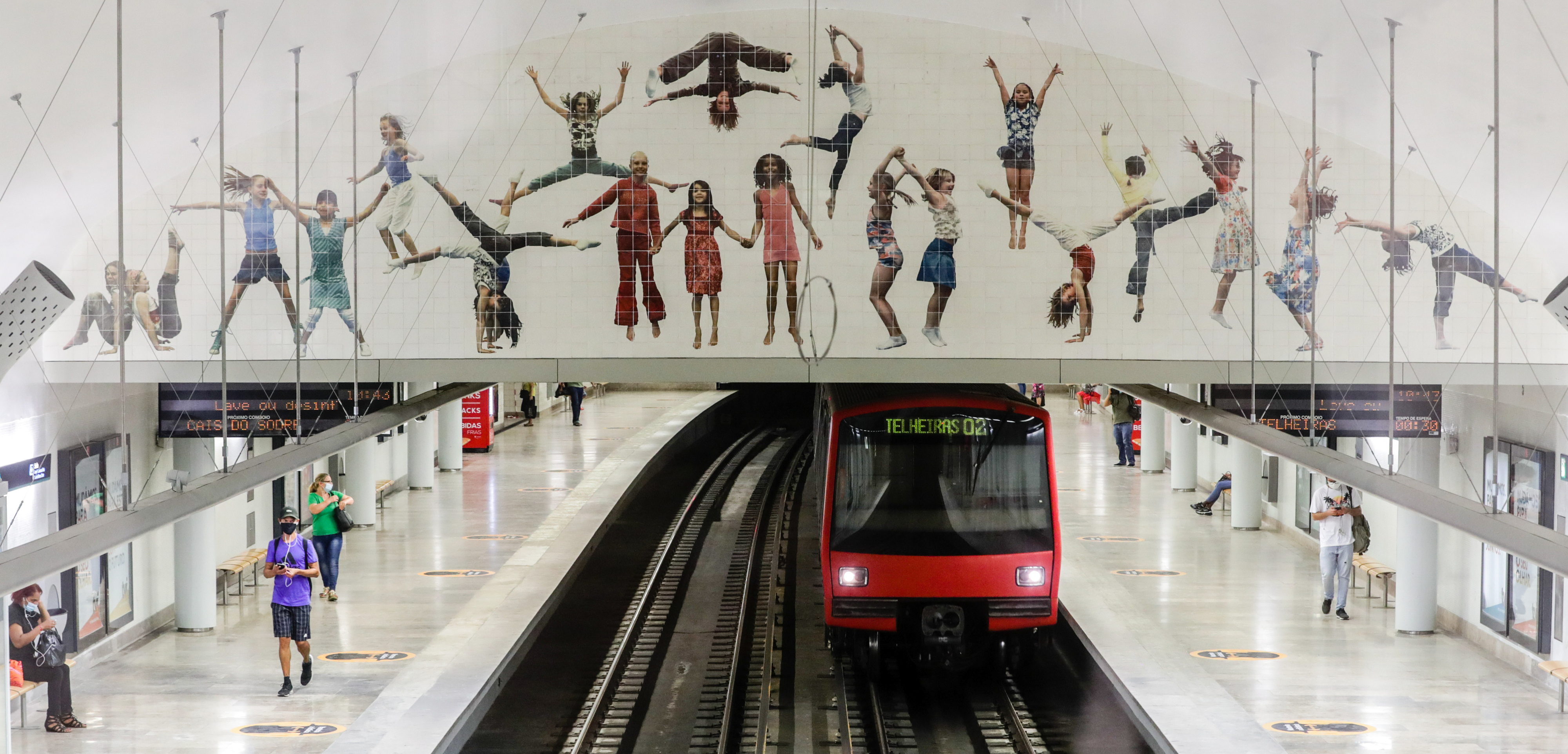 Circulação na linha Verde do metro de Lisboa interrompida por avaria em comboio