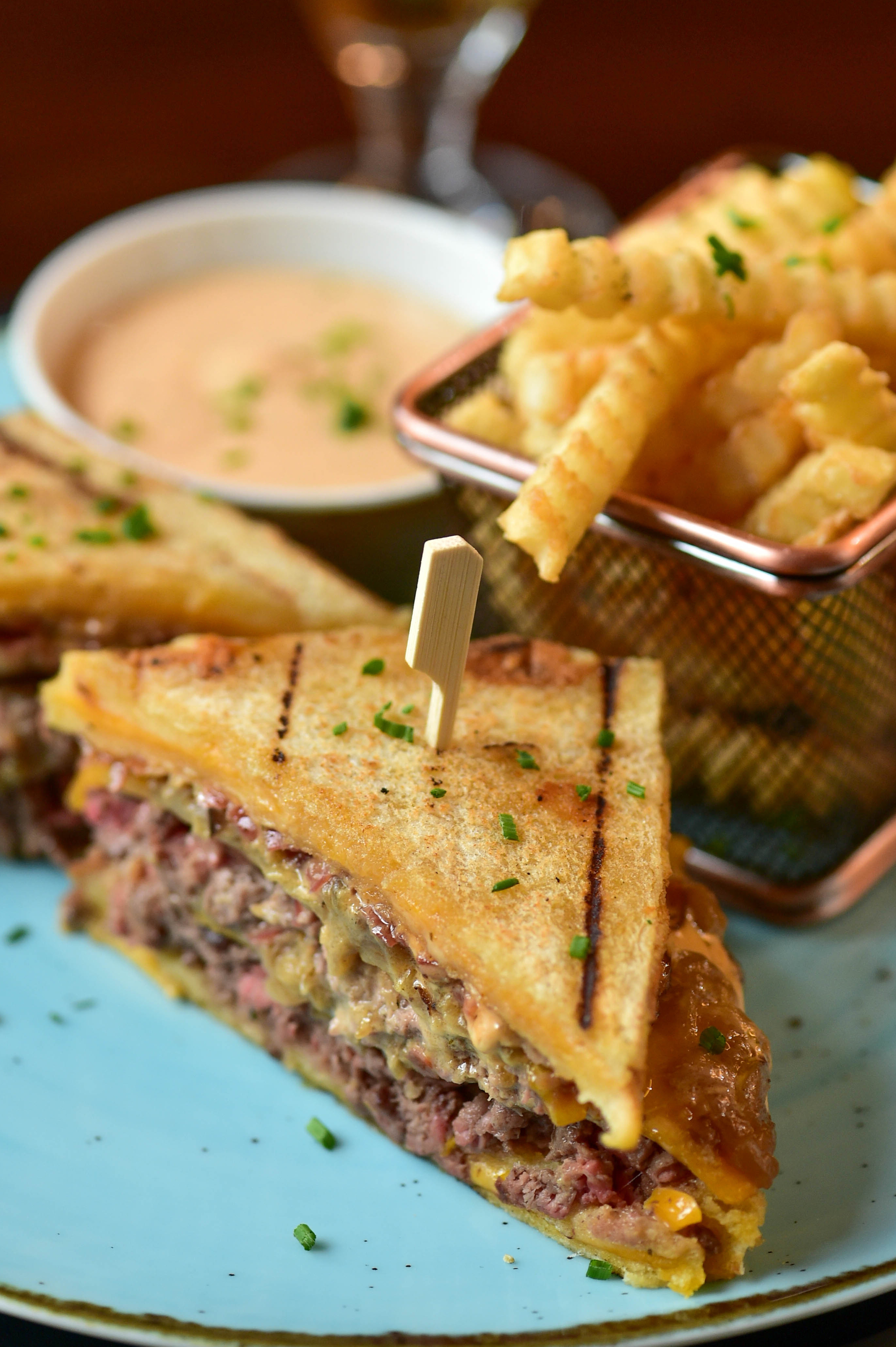 Yakuza e Guilty já fazem sushi, hambúrgueres e pizzas que pode levar para casa