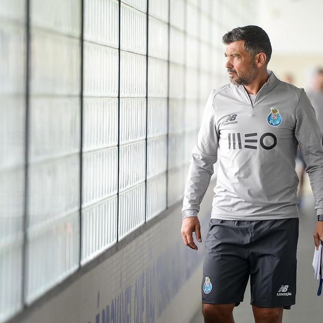 Tem mesmo de ver o vídeo humorístico da Pizza Hut a brincar com Sérgio Conceição. Está a explodir na internet