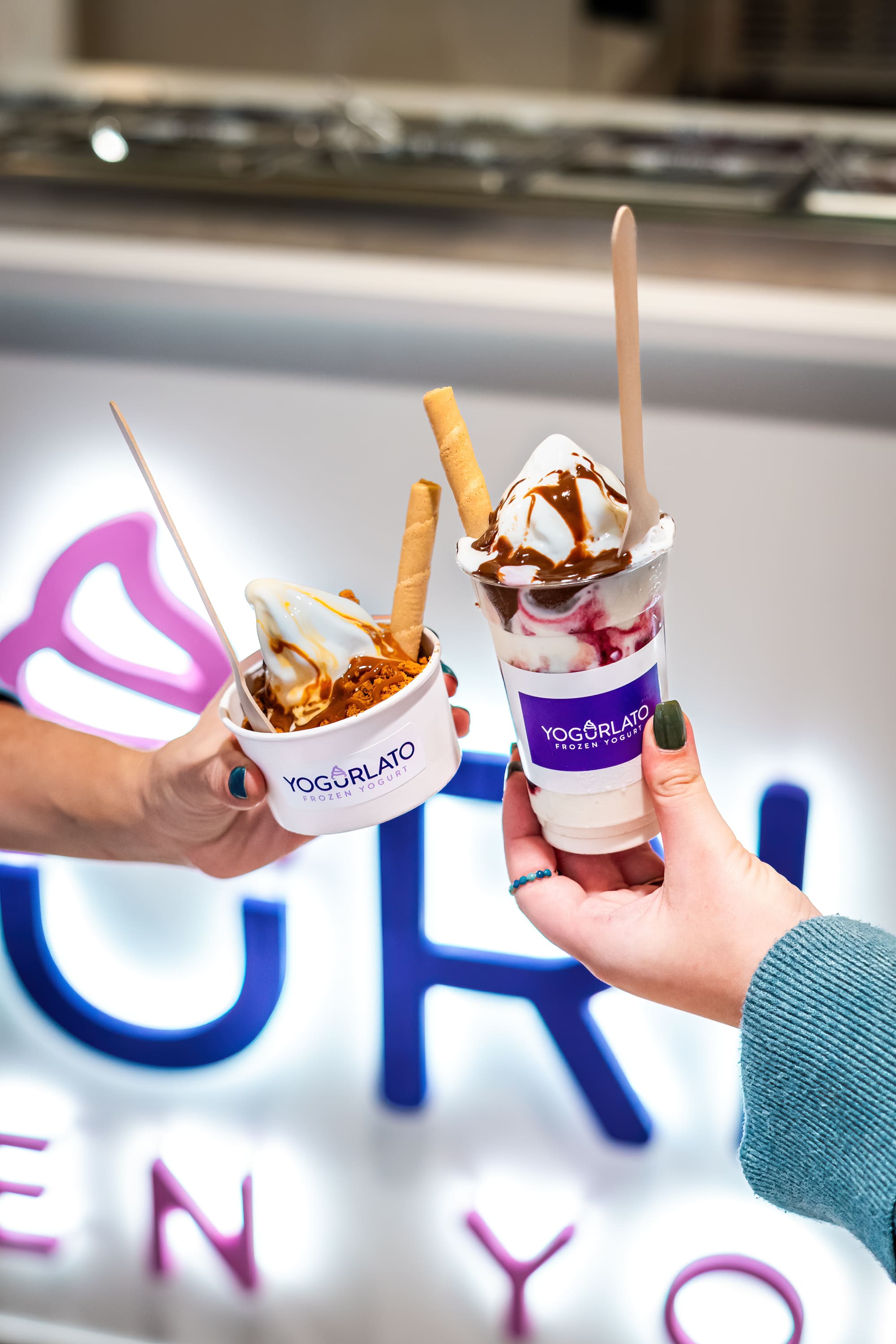 Nesta nova loja com gelados de iogurte, há KitKat, Oreo, leite condensado e uma banana especial