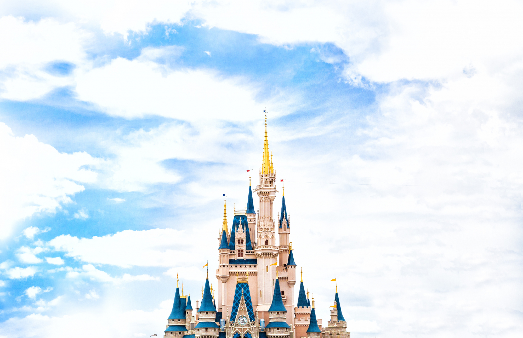 Mãe quer banir millennials e pessoas sem filhos da Disney
