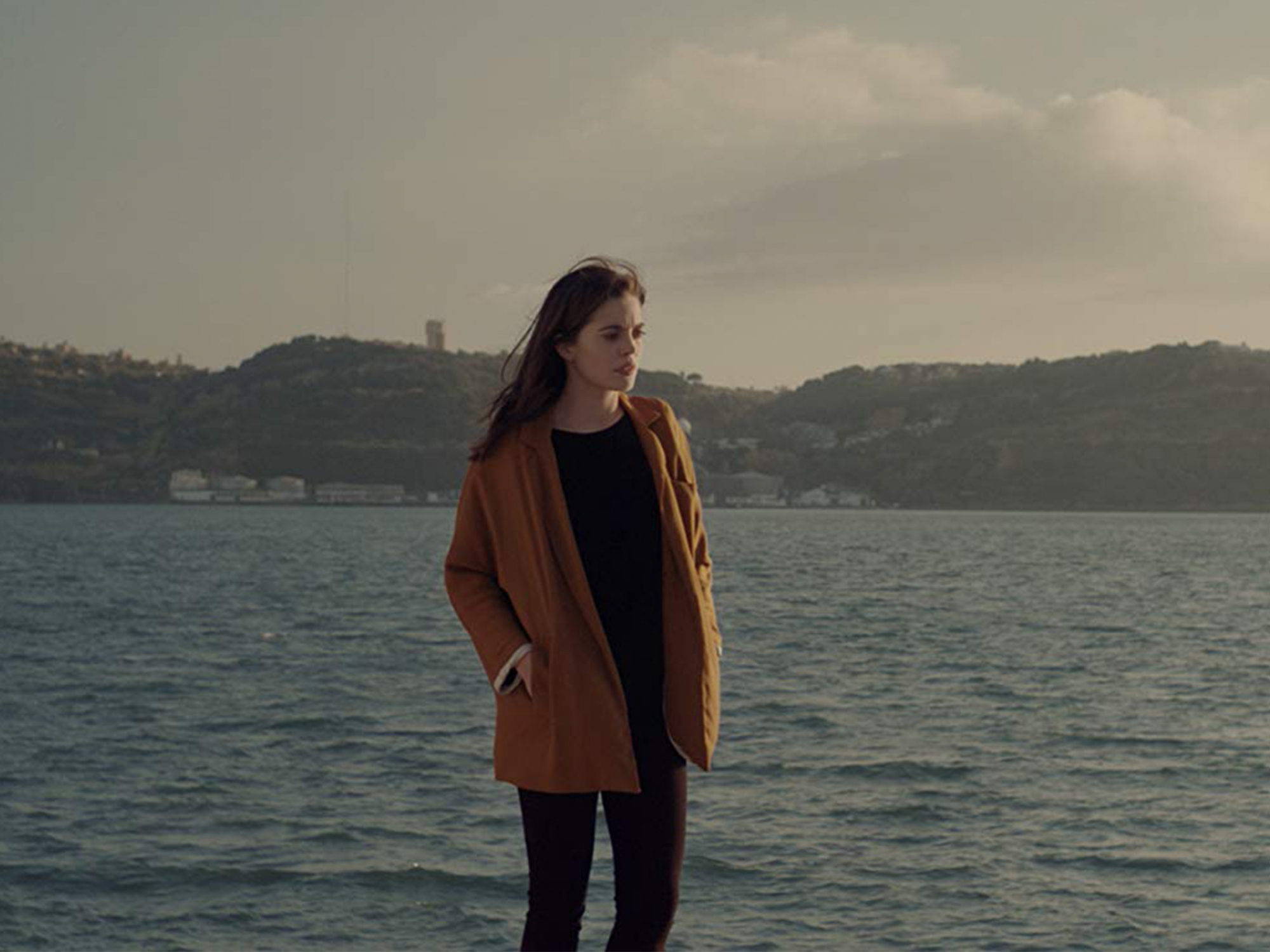 “Linhas Tortas”. O filme português que mostra um romance a nascer no Twitter