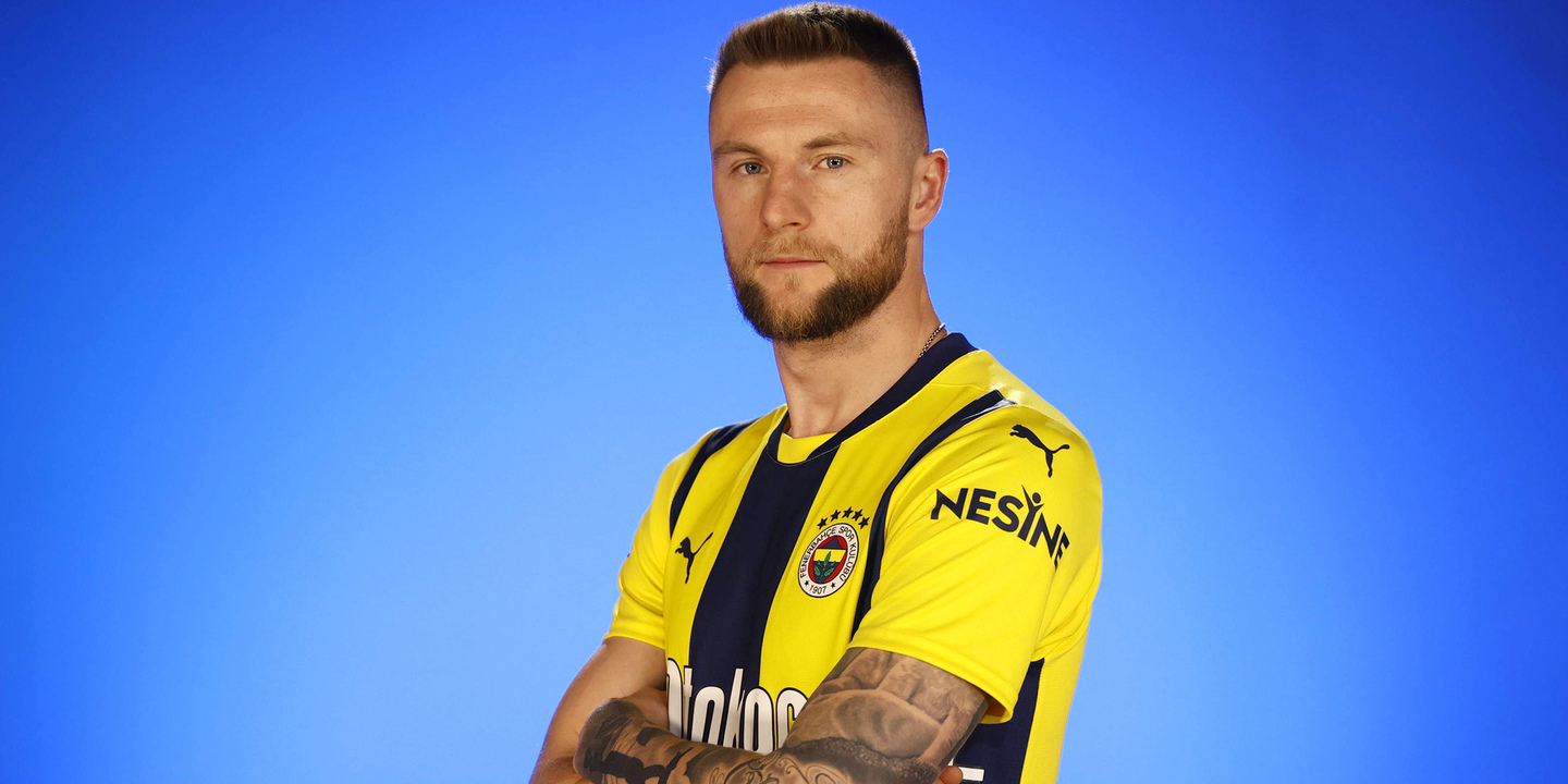 Central eslovaco Milan Skriniar reforça Fenerbahçe, de José Mourinho