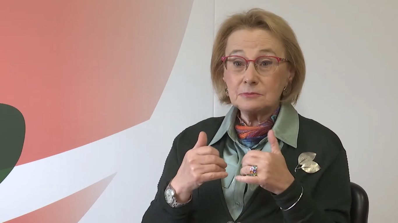 Graça Freitas prevê ser possível “assumir a nossa vida com alívio das medidas” em setembro