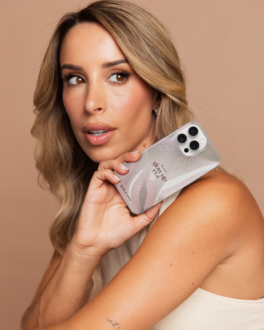 Já pode ter a capa de telemóvel de Helena Coelho. Influenciadora lança linha de acessórios exclusiva