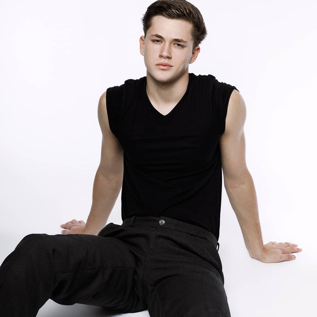 Modelo de 20 anos esfaqueado até à morte em Setúbal estava a tentar ajudar um amigo