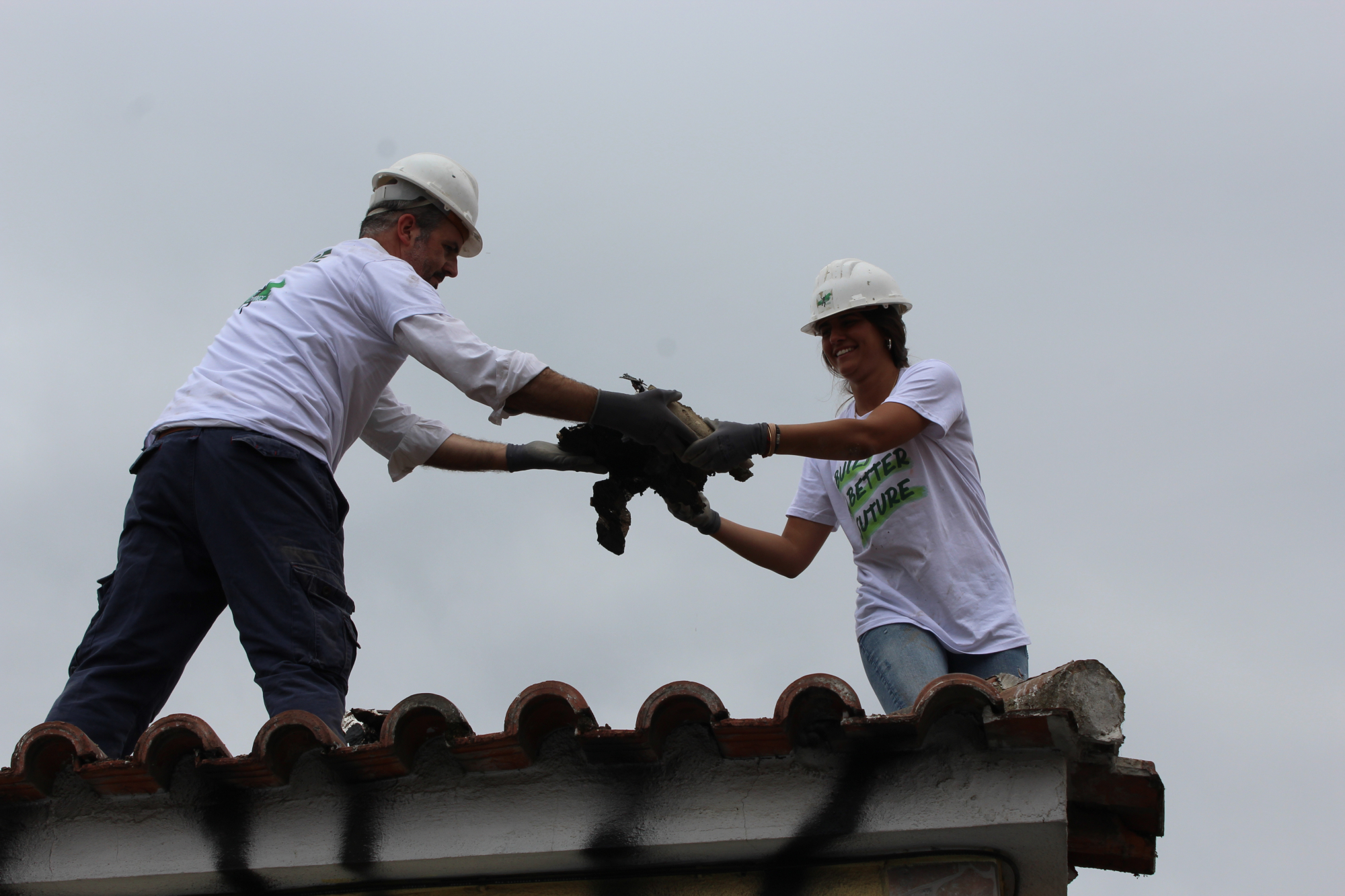 Just a Change. Passámos a tarde com a associação que reabilita as casas de quem mais precisa