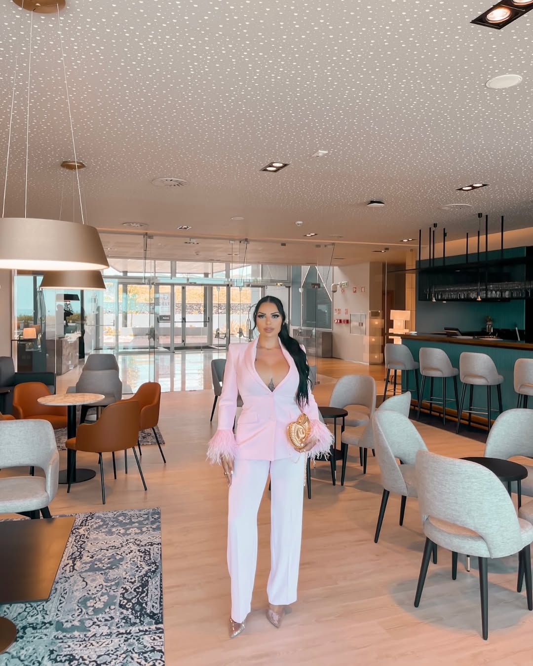 A açoriana do “Secret Story” já conquistou o coração do continente. 20 fotos que deixaram os fãs rendidos