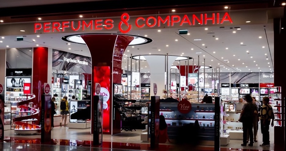 A nova loja da Perfumes & Companhia está quase a abrir. Fica em Braga e vai trazer campanhas imperdíveis