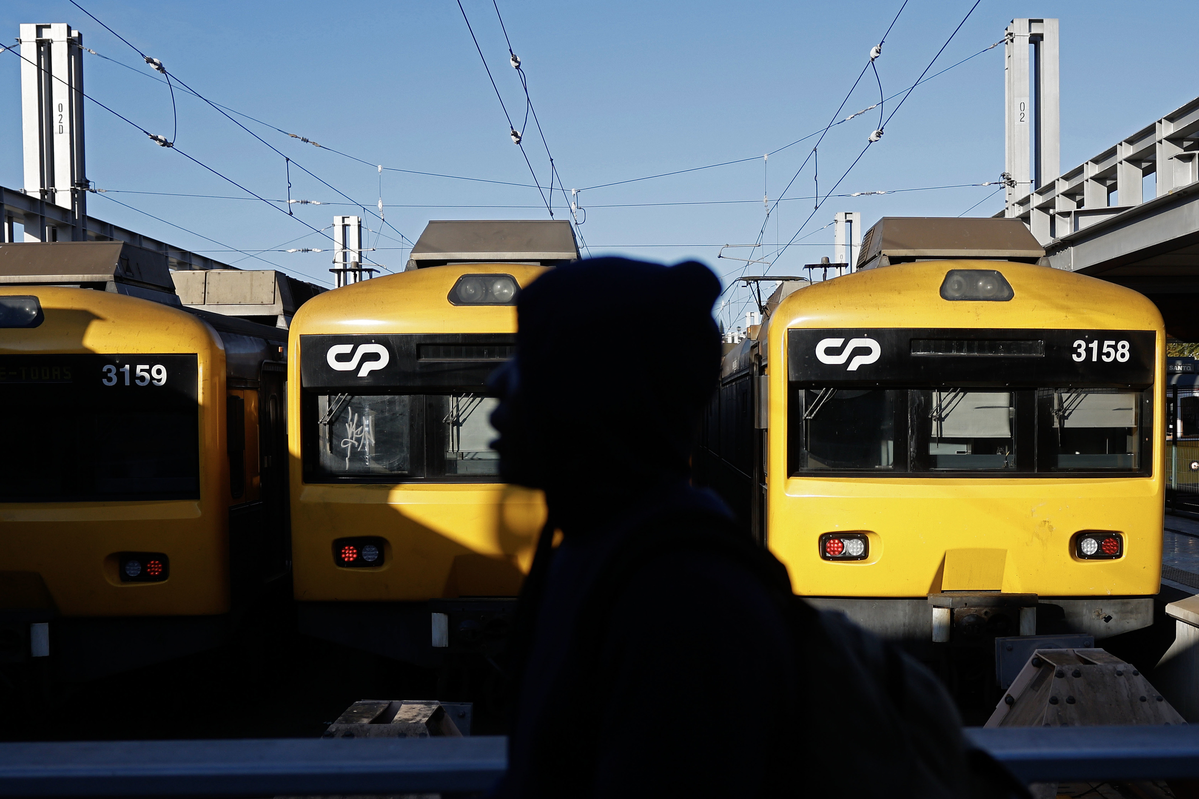 Greve na CP: Suprimidos 40 comboios dos 150 previstos até às 08:00