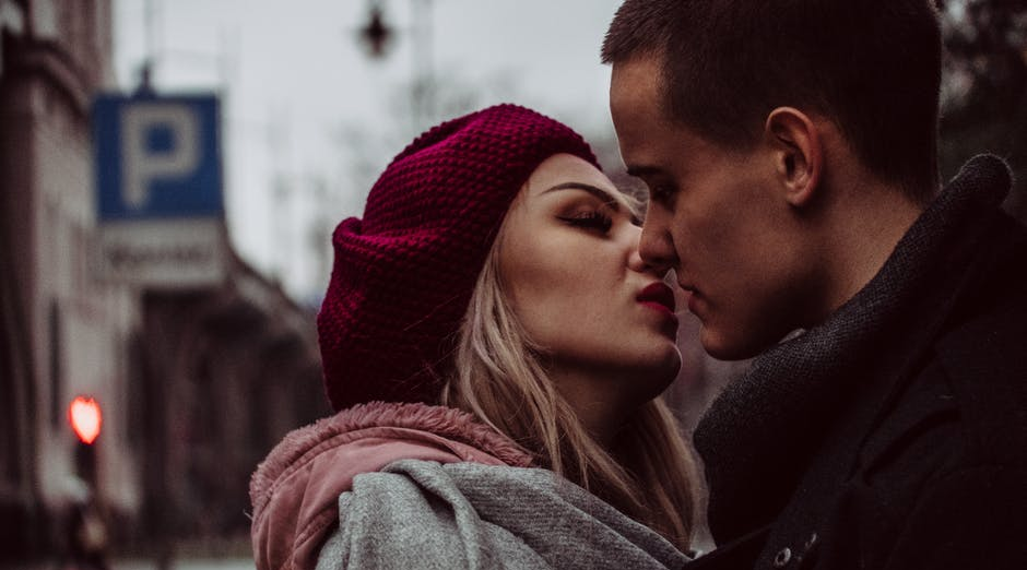 Chamam-se “apps de encontros” e muitos querem realmente encontrar… a cara-metade