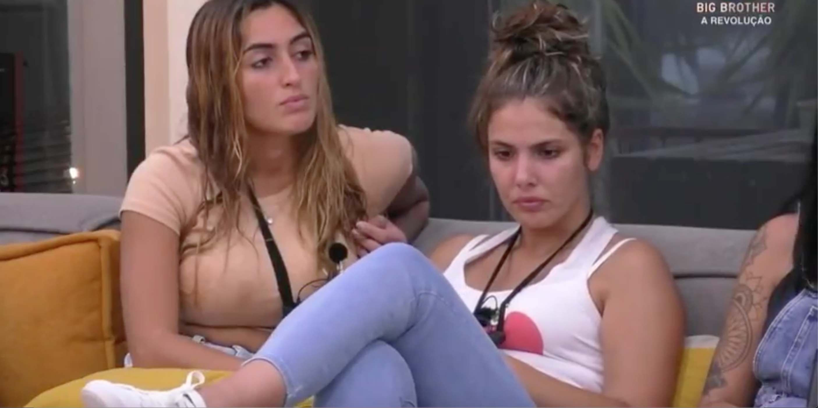 “BB – A Revolução”. Carina exalta-se com Sandra e chama-lhe imatura