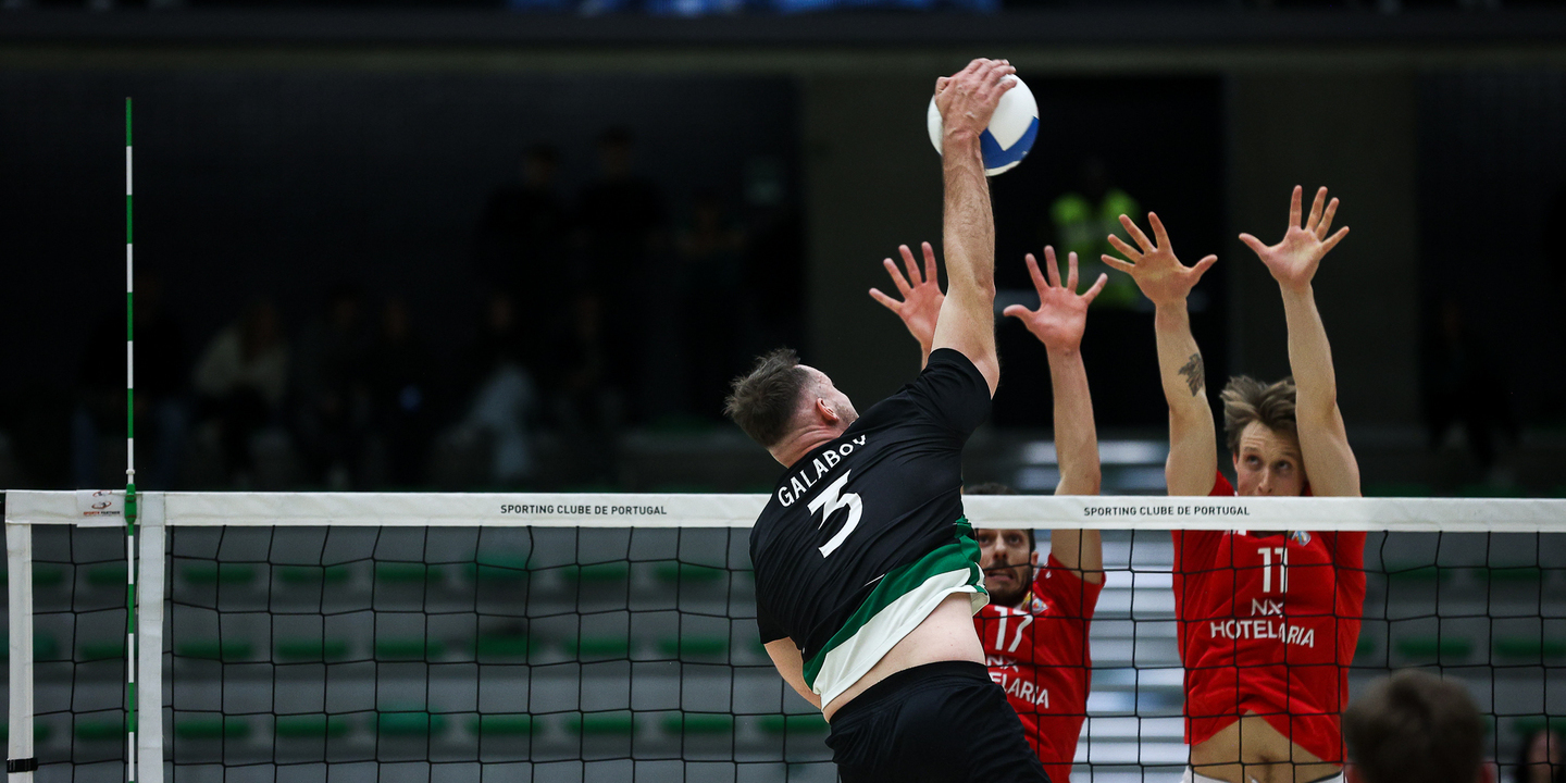 Benfica vence Sporting na 'negra' e passa para a liderança do Nacional de voleibol