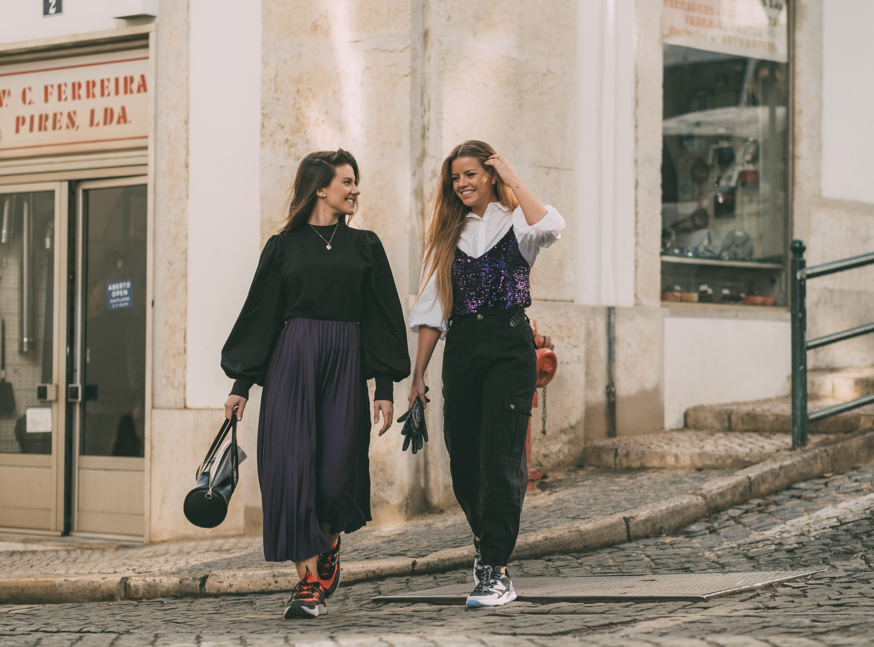 Tendência. Como conjugar os novos ténis todo o terreno New Balance com looks fashion