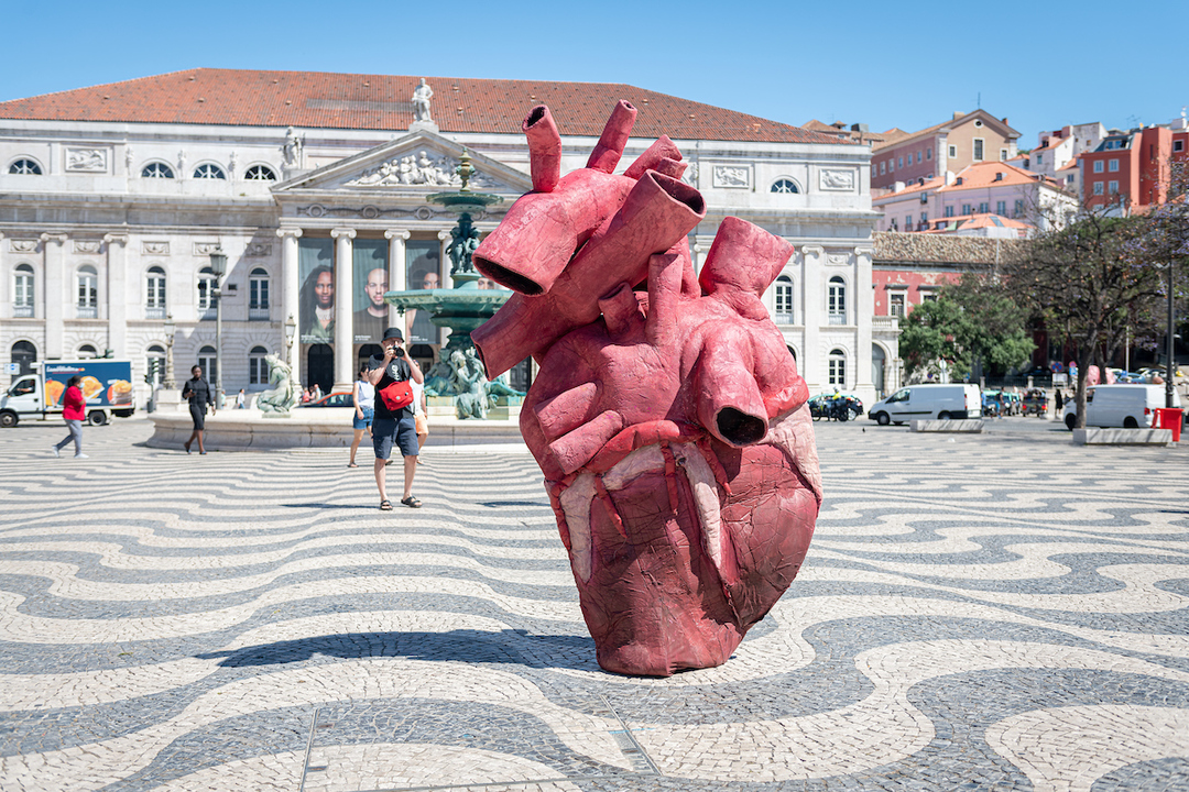 Há partes de um corpo espalhadas por Lisboa. E nós sabemos a quem pertencem
