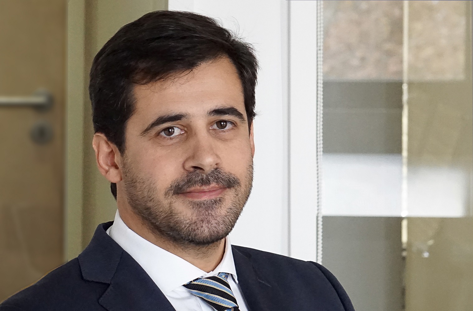 “Agora É Que São Elas”. Fábio Porchat traz espetáculo para Portugal. “Fazia tempo que não via uma peça assim”