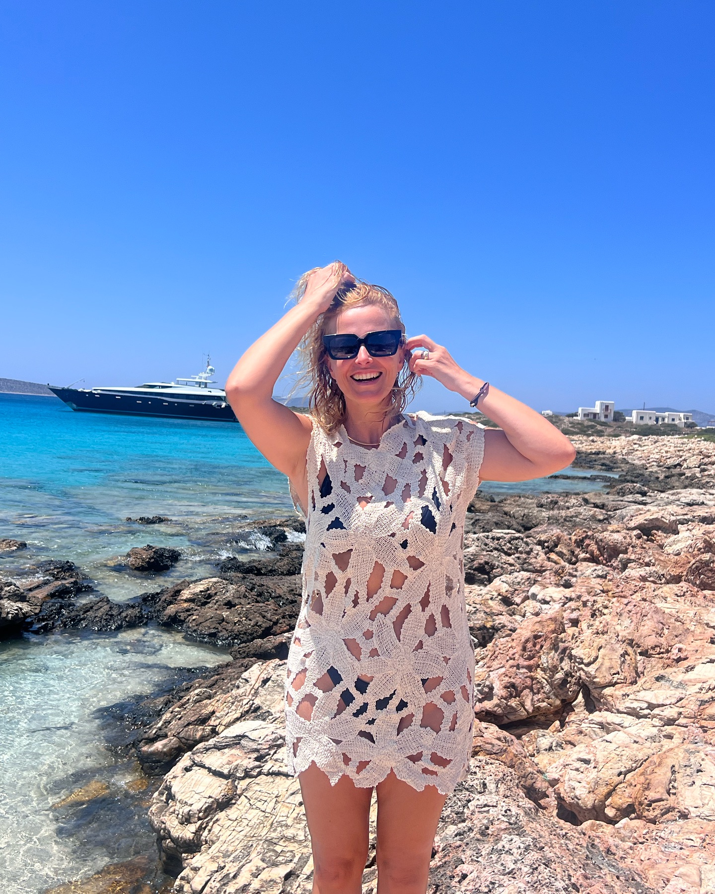 Não encontra o vestido da Zara de Cristina Ferreira? Temos uma alternativa muito semelhante