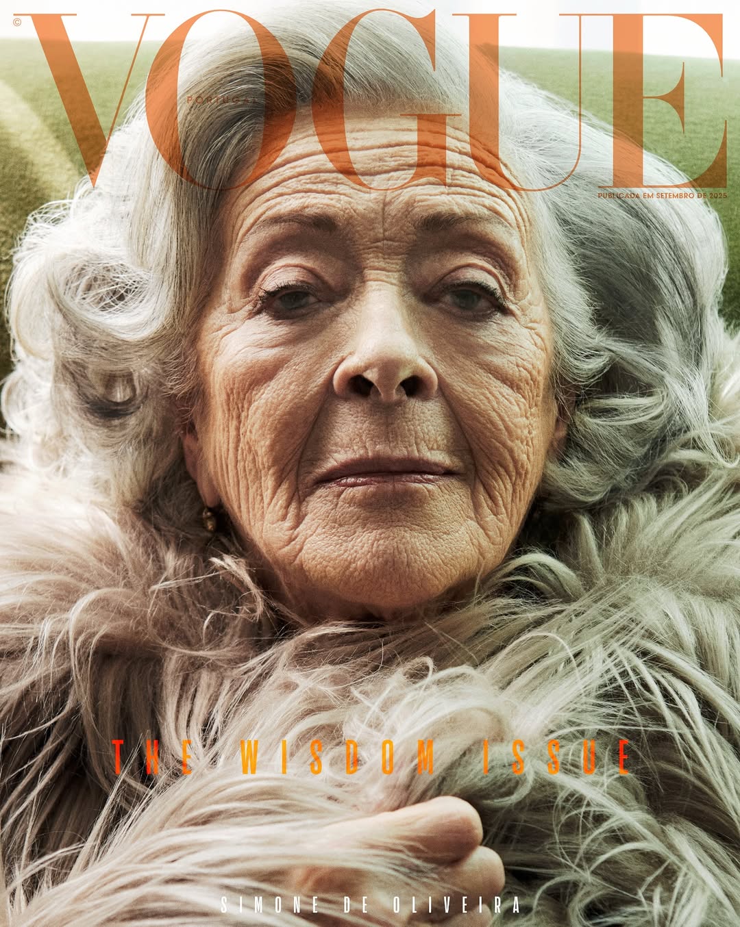 Simone de Oliveira faz 88 anos. Veja as fotos da capa de revista icónica da cantora portuguesa