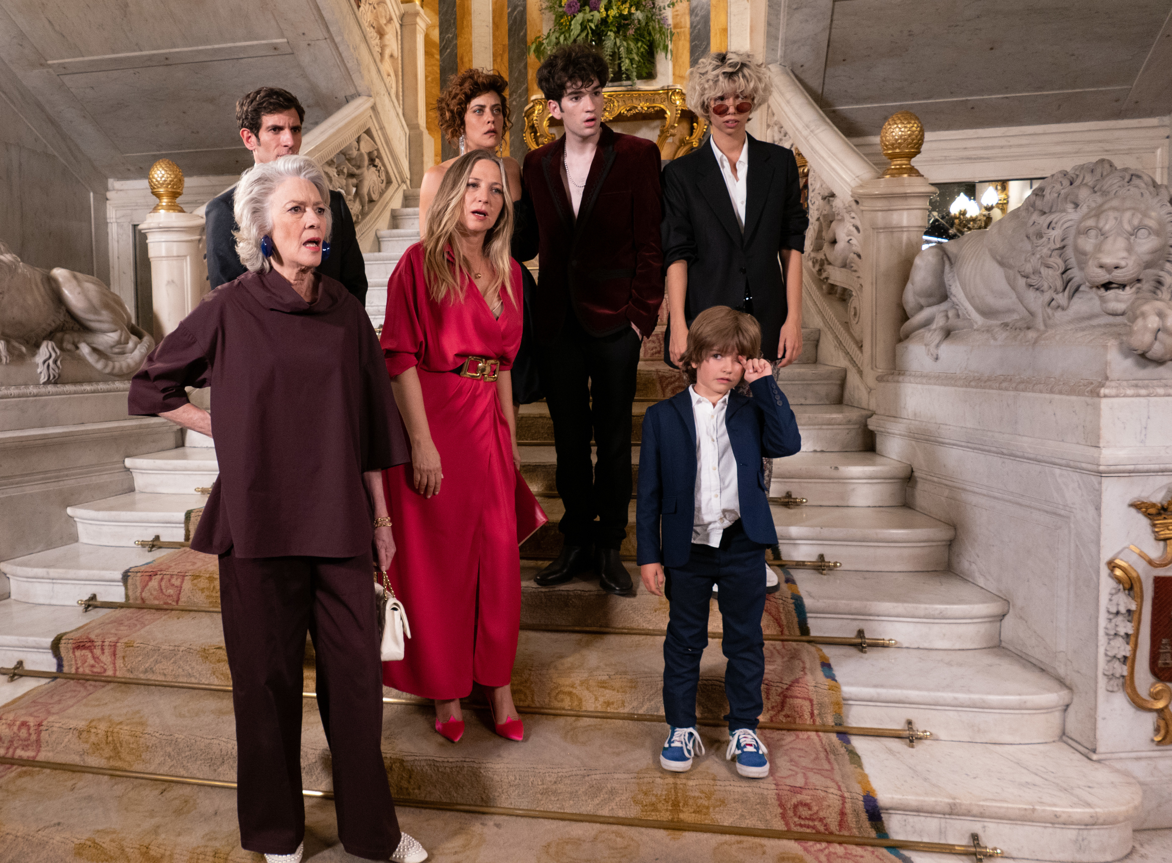 “Mentiras Pasajeras”. Há uma nova série espanhola que promete levá-lo às lágrimas com tanta ironia