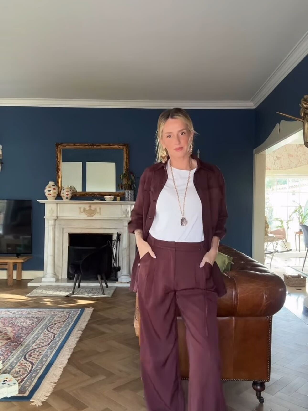 Quer um conjunto prático e trendy? Tem mesmo de ver o escolhido por Madalena Abecasis