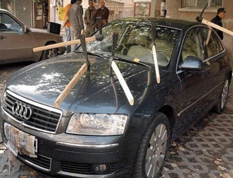 O que é que um coração partido é capaz de fazer após uma traição? Tudo o que está nestas imagens