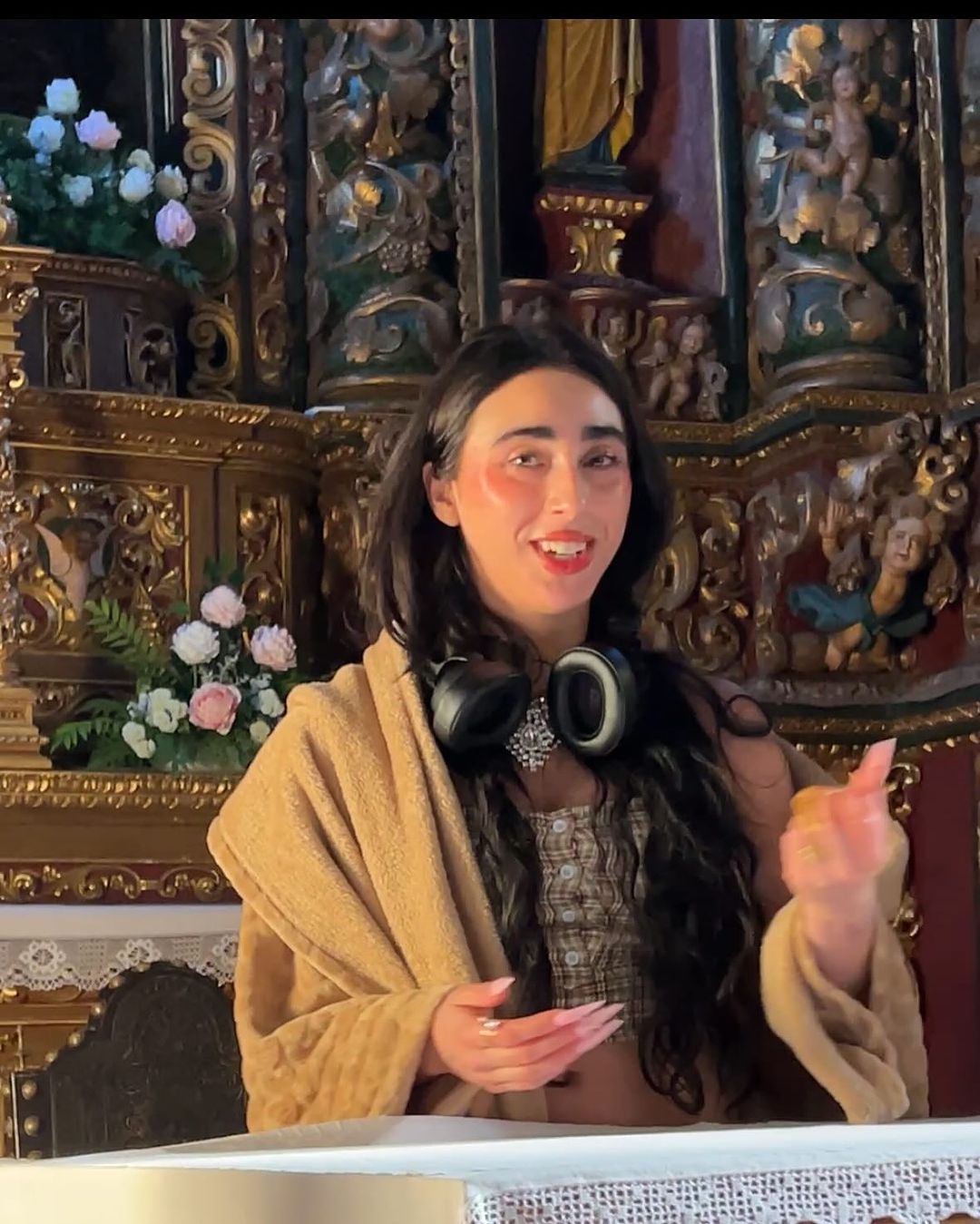 Paróquia vai apresentar queixa contra Marie devido a conteúdos polémicos na igreja