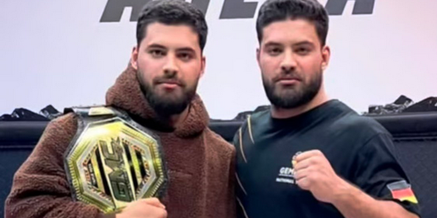 Insólito: Irmãos gémeos revezam-se entre combates em torneio de MMA, ganham, mas são desmascarados