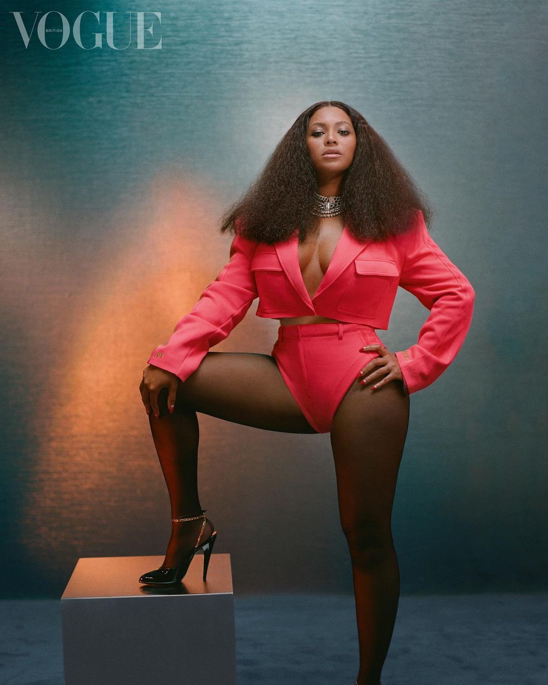 Beyoncé é capa da “Vogue” britânica e revela o seu segredo para lidar com a quarentena