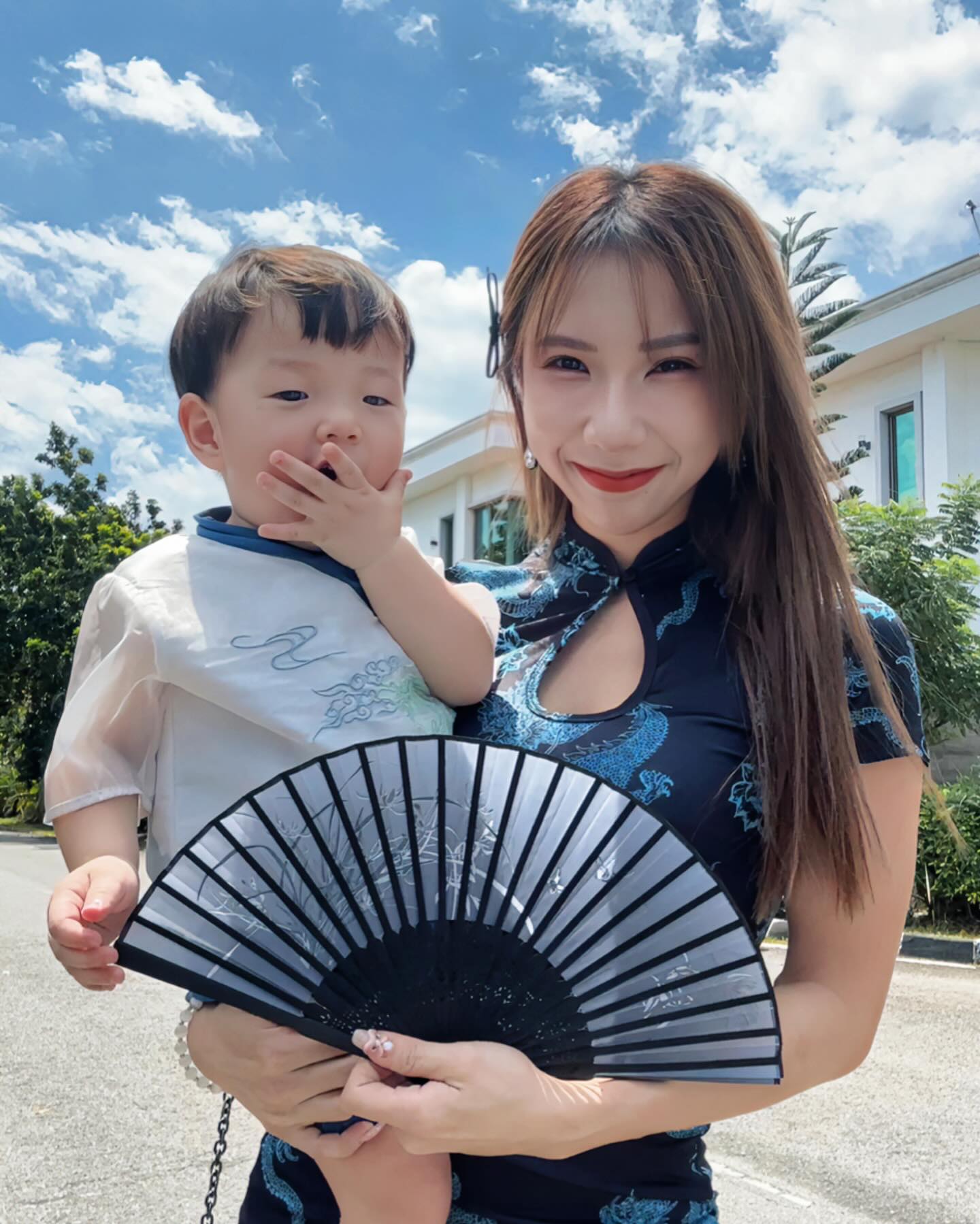 Filho de influenciadora morre afogado após sair sozinho de quarto de hotel. Pais dormiam a sesta