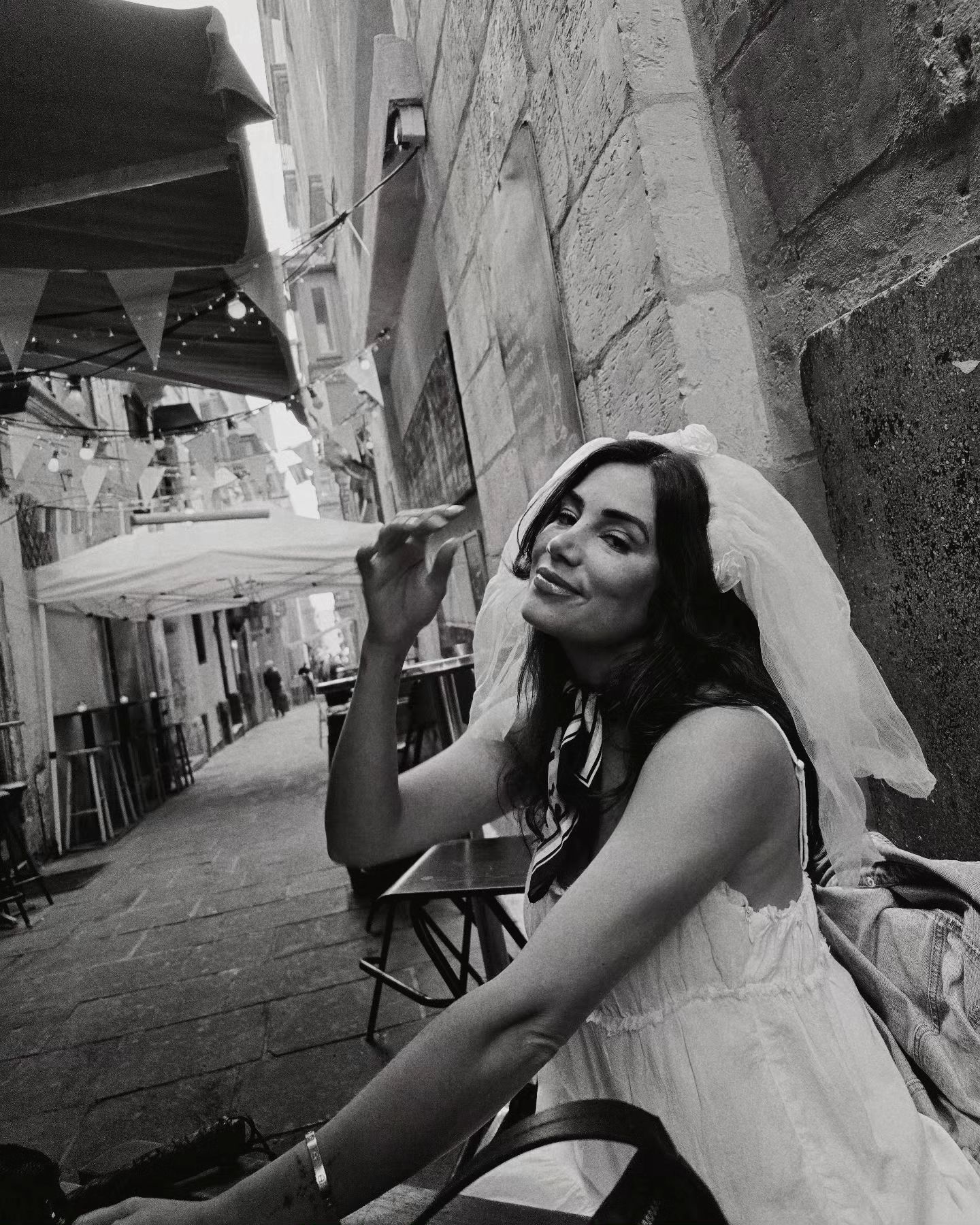 Mia Rose faz despedida de solteira (e até levou um chicote). Espreite alguns tesourinhos