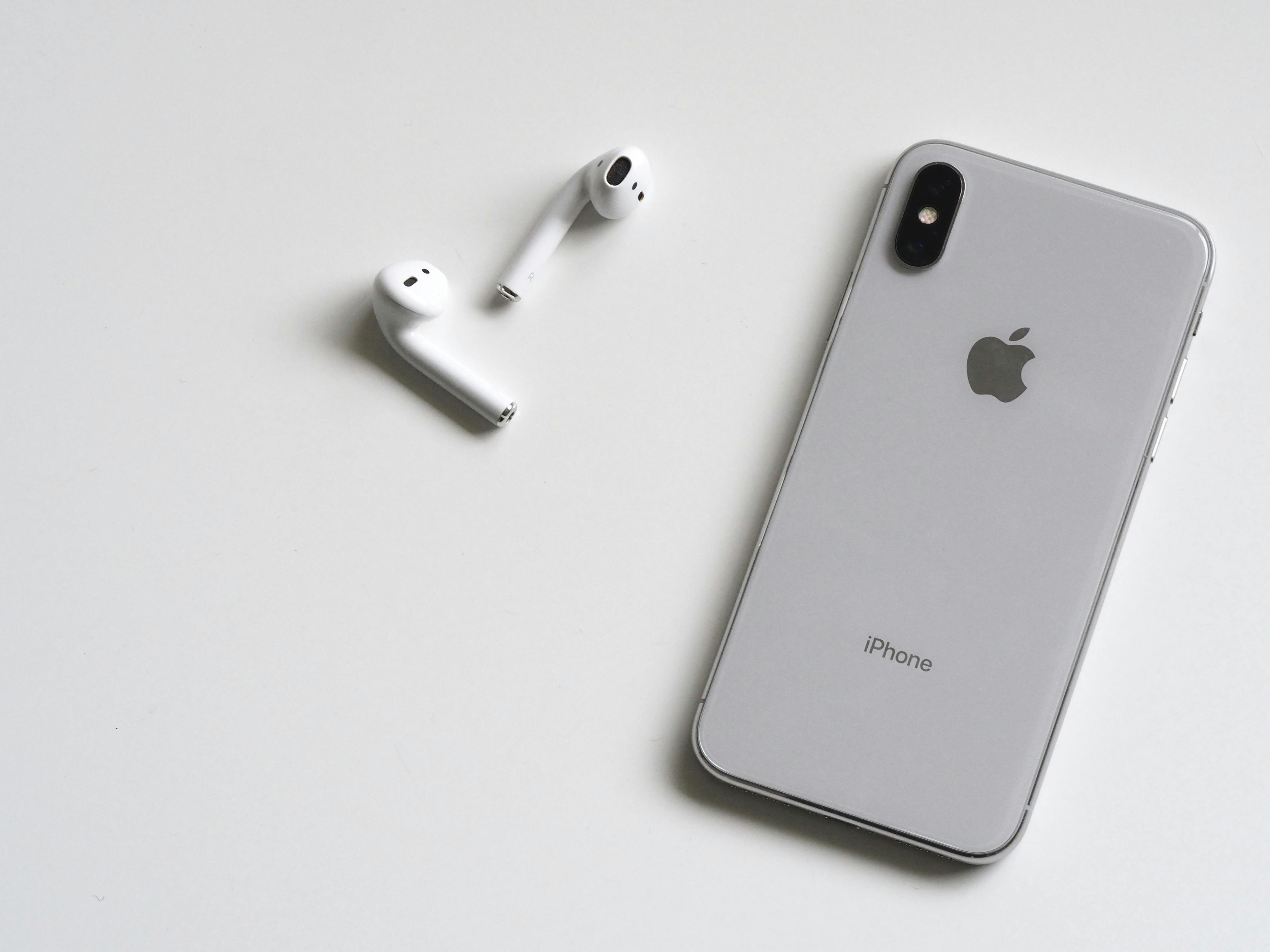 AirPods da Apple devem ganhar opção de tradução simultânea em breve