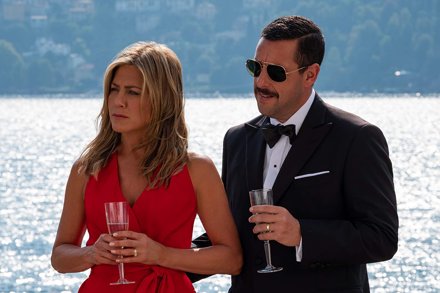 Novo filme de Jennifer Aniston e Adam Sandler bate recordes na Netflix