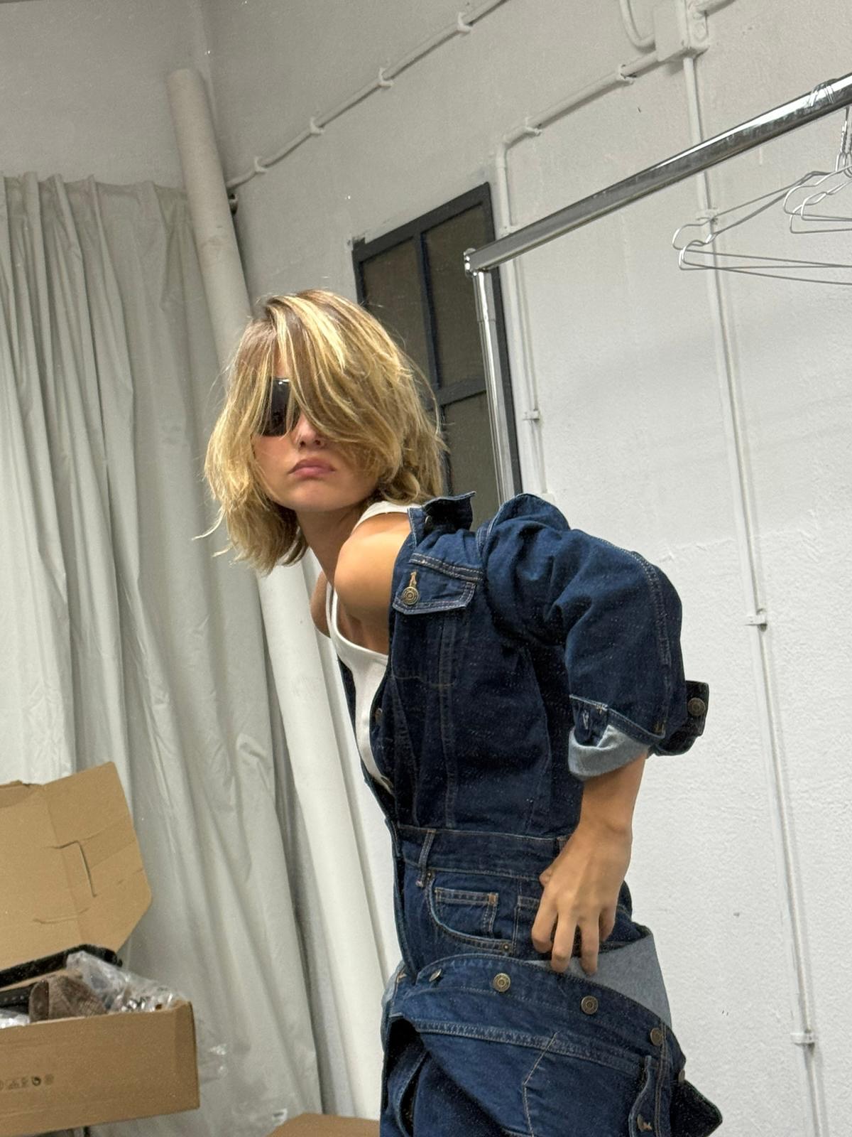 Kelly Bailey está rendida a este macacão de ganga, mas temos mais 10 opções para aderir à tendência