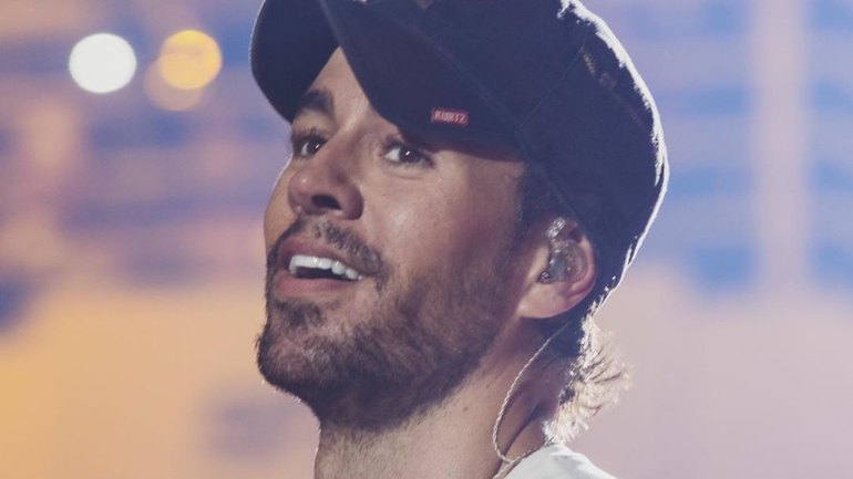 Enrique Iglesias fala sobre a relação conturbada que teve com o pai