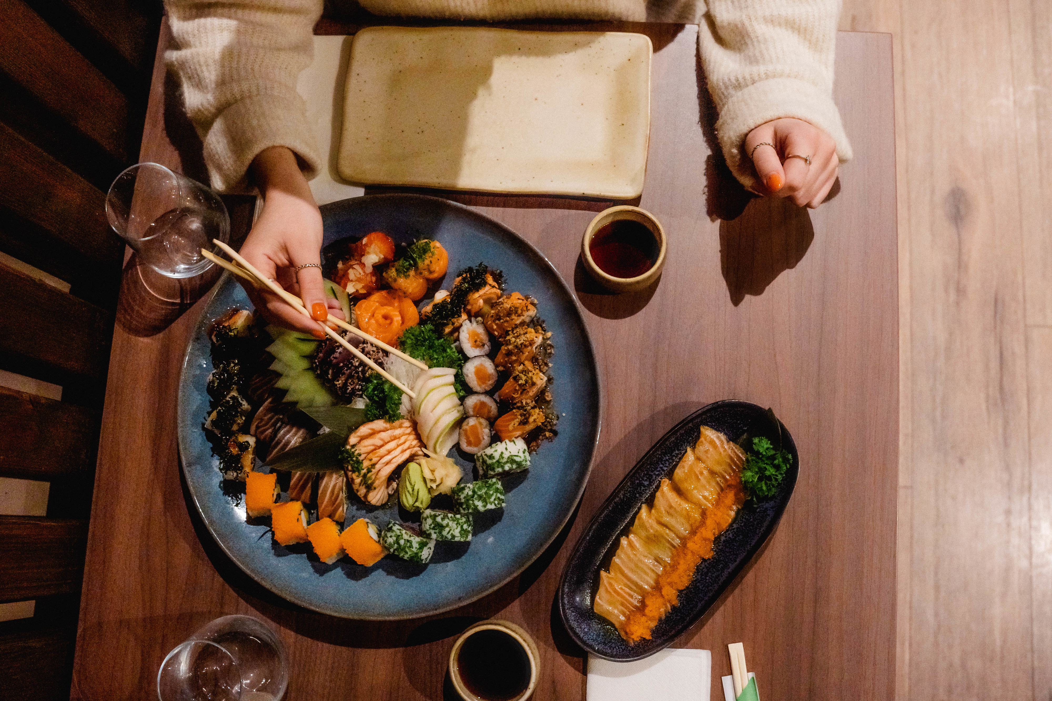 Do carpaccio à panna cotta, celebre o amor com este menu do U.M.I.