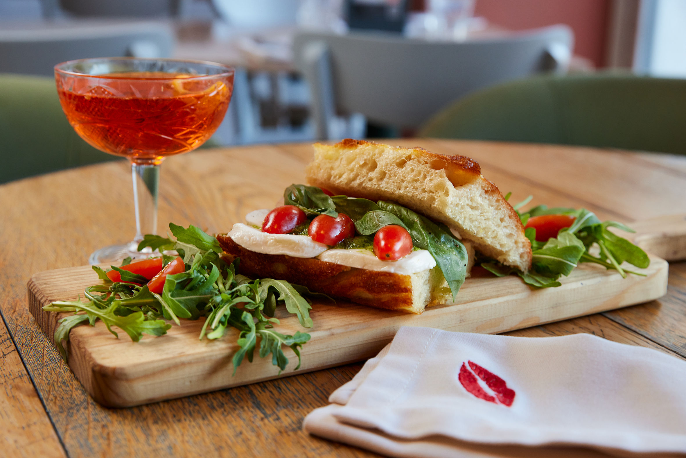 Focaccias com trufa, abacate ou mozzarella. A Sophia abusou e ficou impossível resistir-lhe