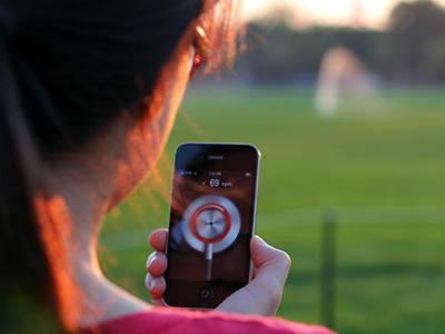 40 tendências de moda a que aderimos na última década (e algumas nos fazem sentir alguma vergonha)