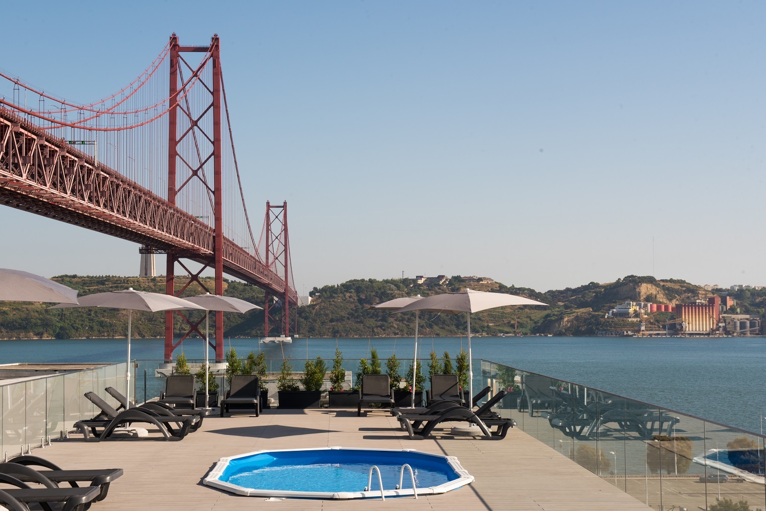 Há um novo rooftop em Lisboa ideal para festas e eventos com vista para o Tejo