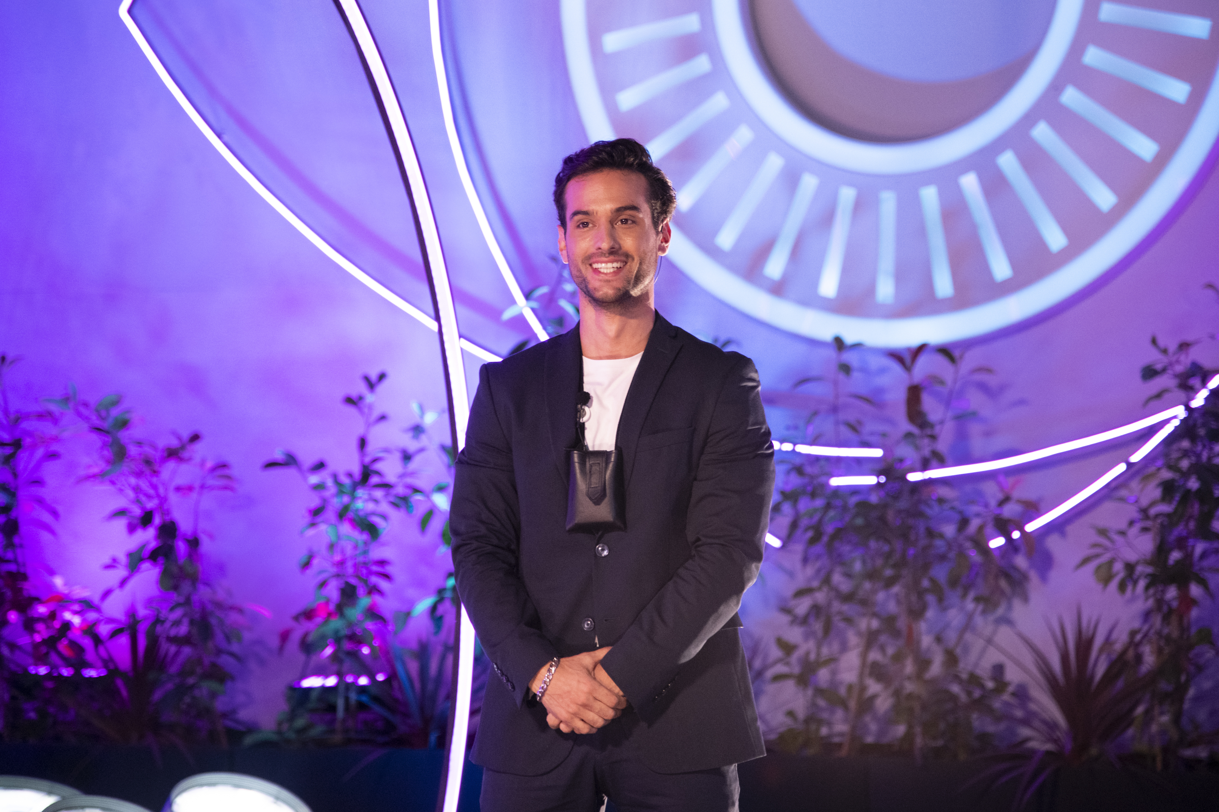 Big Brother interrompe Ricardo para dar opinião sobre adoção. “O amor não é biológico”