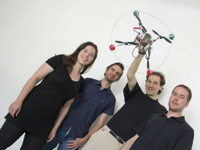 É dos que gostam de andar devagar ou em passo apressado? A velocidade diz muito sobre o cérebro