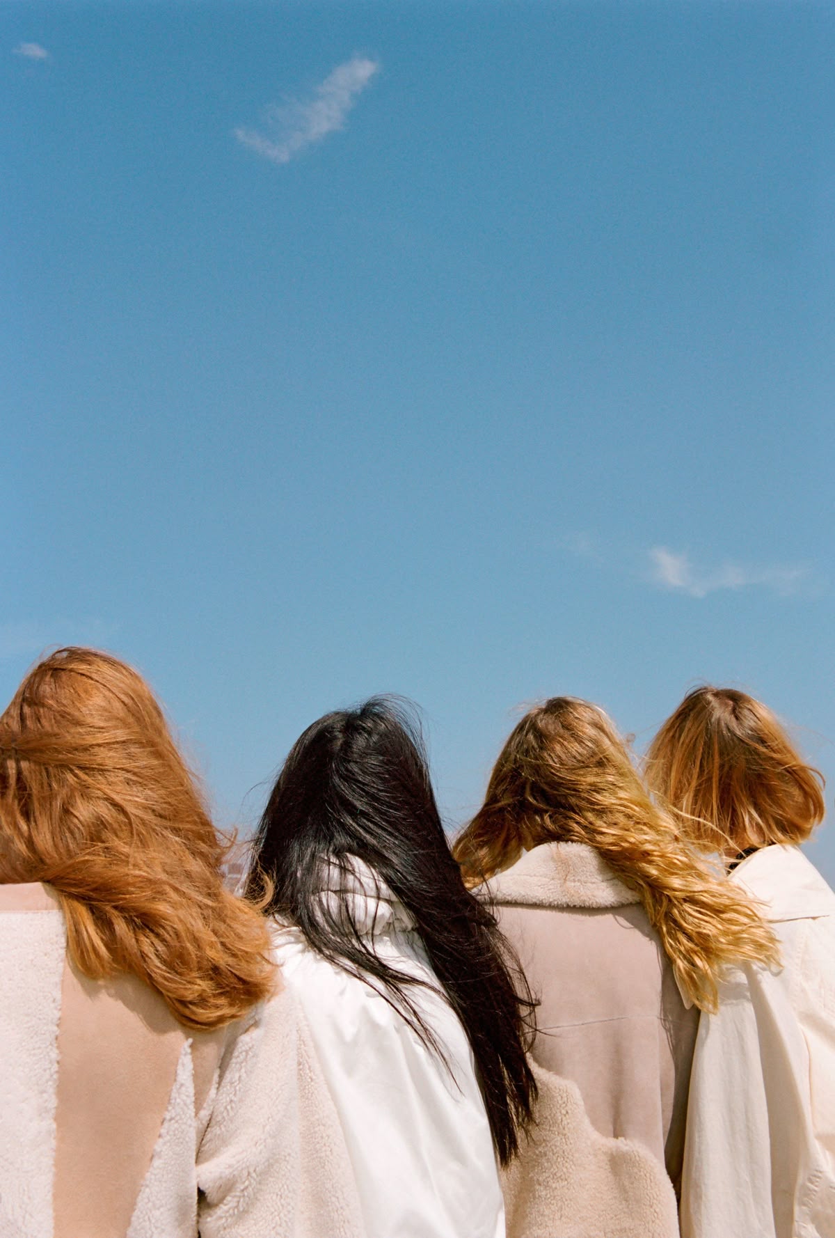 Não deixe que a tempestade lhe arruine o cabelo. Eis 13 produtos para ter os fios sempre impecáveis