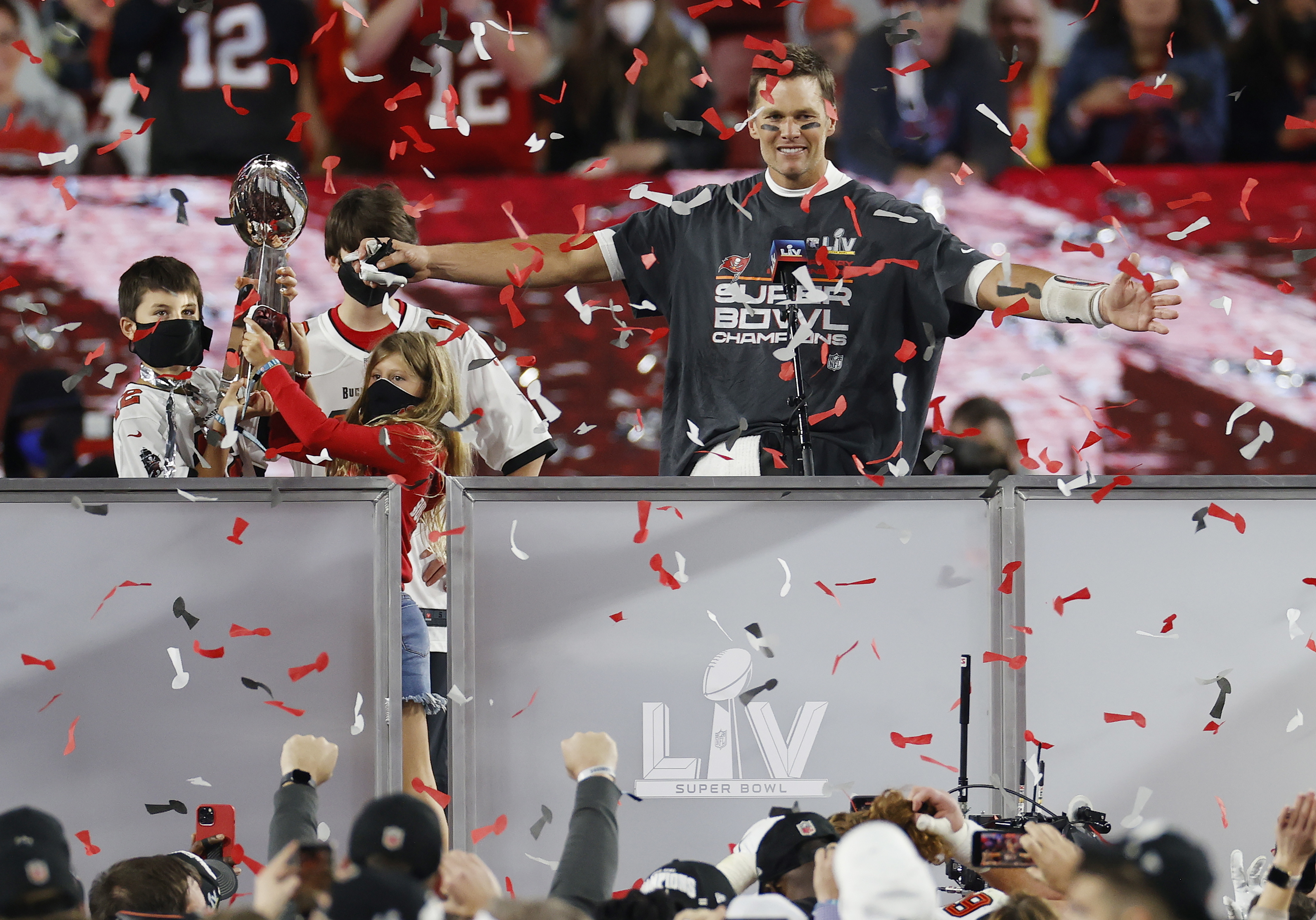 Maior jogador da história da NFL, Tom Brady enfrenta seu sucessor Patrick  Mahomes no Super Bowl LV