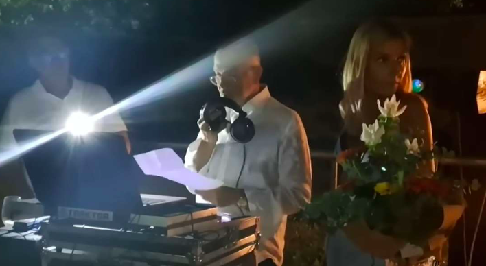 Noivo descobre que foi traído e cancela casamento em frente aos convidados. Veja o vídeo