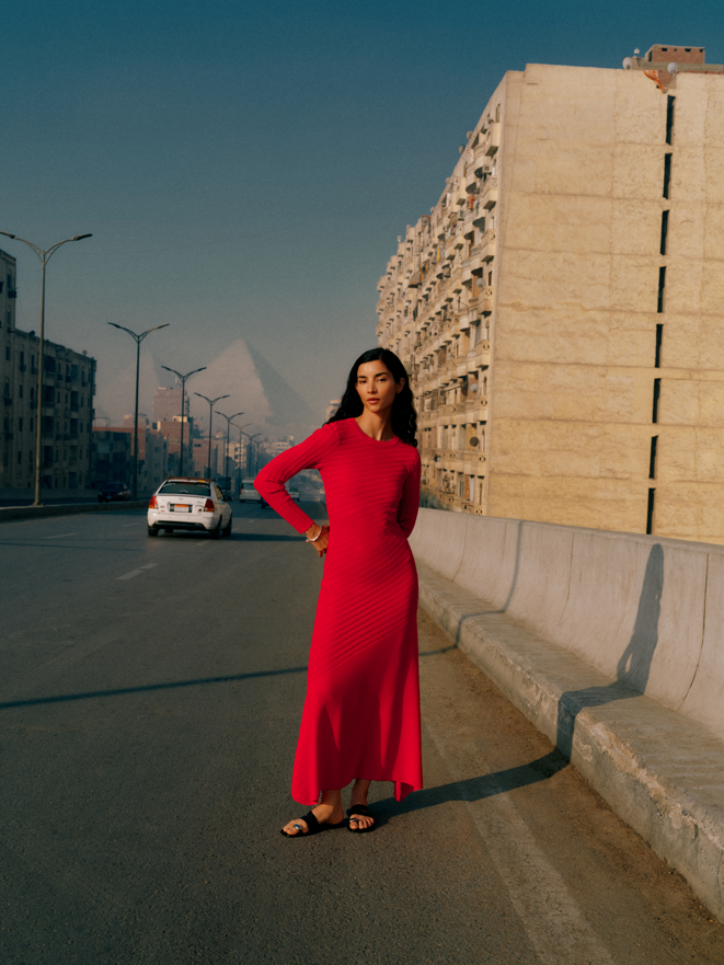 Este vestido da nova coleção da Scalpers é um verdadeiro show. Espreite as restantes peças