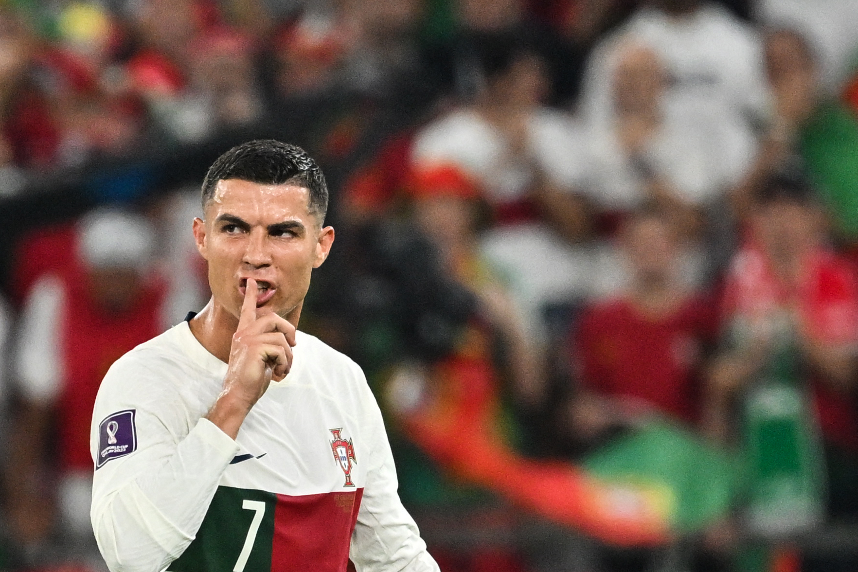 Pepe diz que Ronaldo é o melhor jogador do mundo e da história do futebol  - SIC Notícias